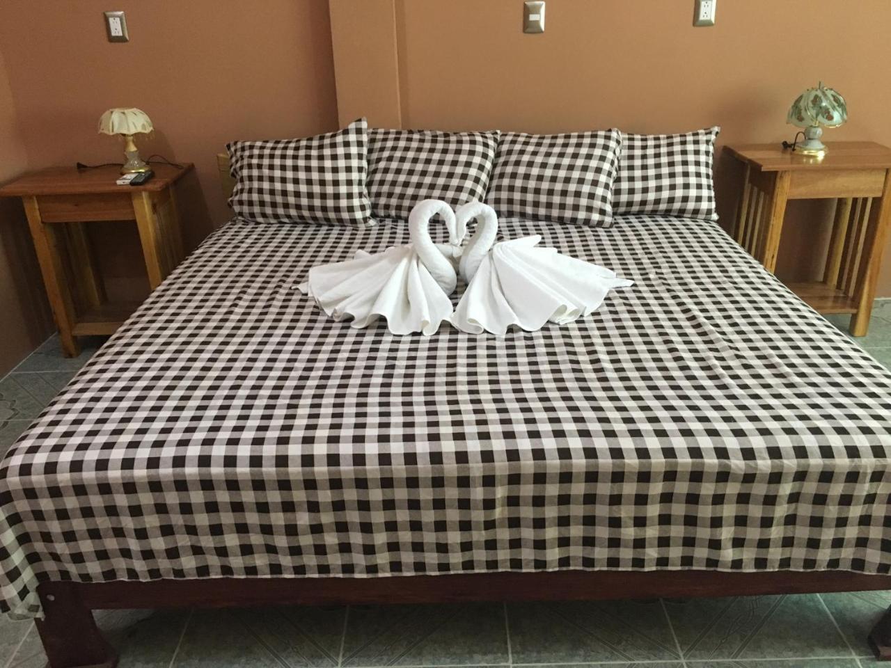 Sarteneja Inn Εξωτερικό φωτογραφία
