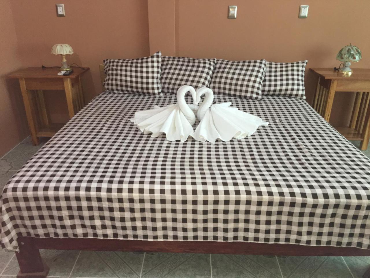Sarteneja Inn Εξωτερικό φωτογραφία